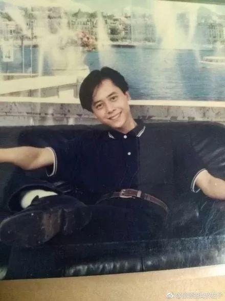 高圆圆爸爸妈妈的照片,传承美丽基因的世家典范